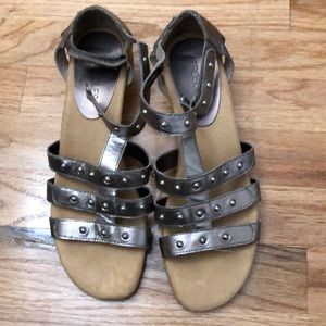 Aerosoles gold low wedge gladiator sandals